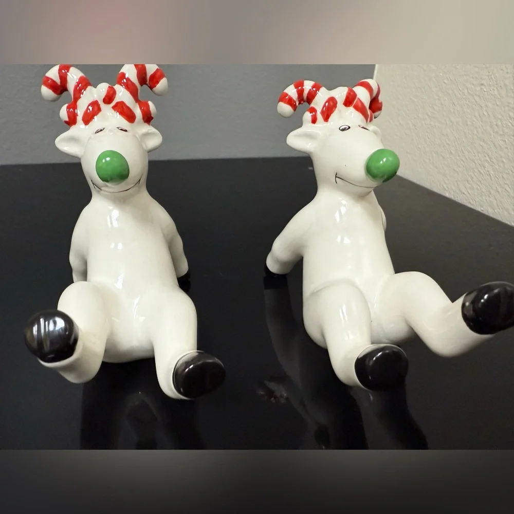 Vintage‎ Christmas Festive Reindeer Salt & Pepper Holiday Shaker Set ~4”